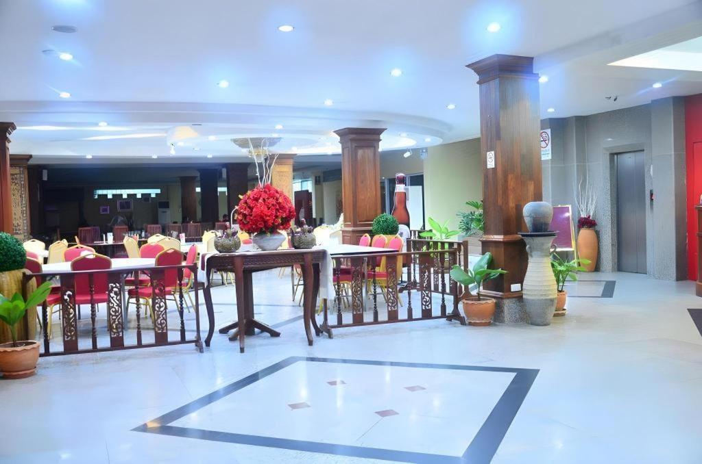 New Rose Boutique Hotel Виентиане Екстериор снимка